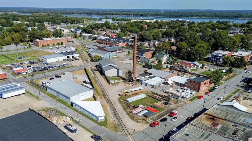 More Photos Of 938 Madison St, Paducah Industrial For Sale