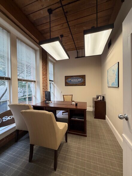 More Photos Of 171 Church St, Charleston Office For Sale