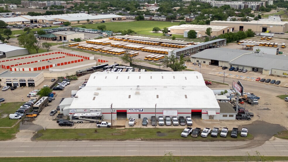 More Photos Of 699 E Highway 121 Business, Lewisville Warehouse For Lease