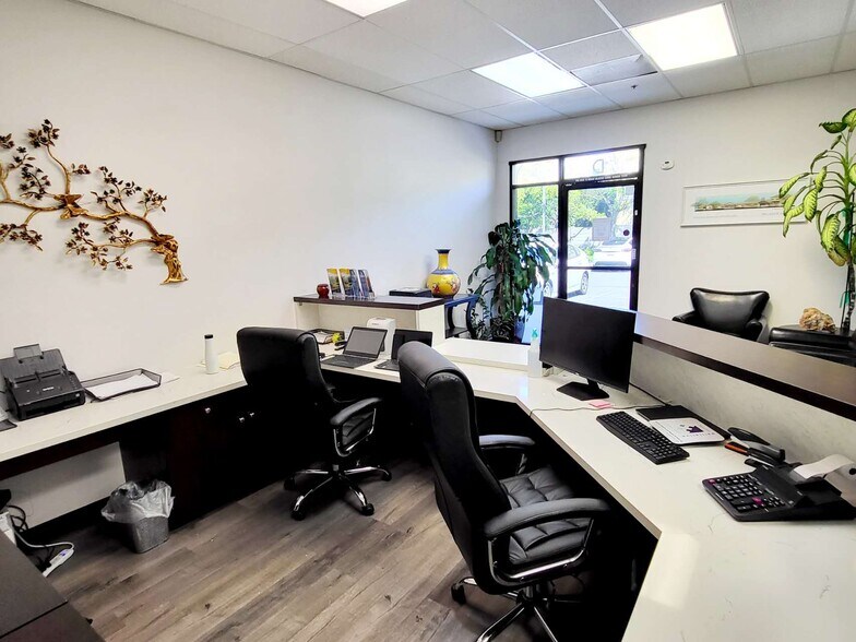 More Photos Of 4827 Laguna Park Dr, Elk Grove Office For Lease