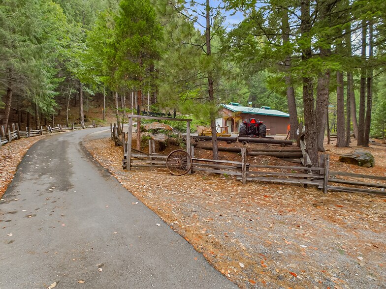 More Photos Of 10 Estabrook, Trinity Center Land For Sale
