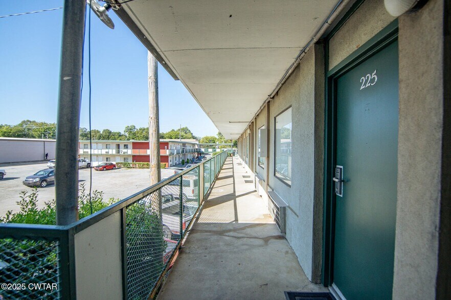 More Photos Of 618 N 22nd Ave, Humboldt Hotel For Sale