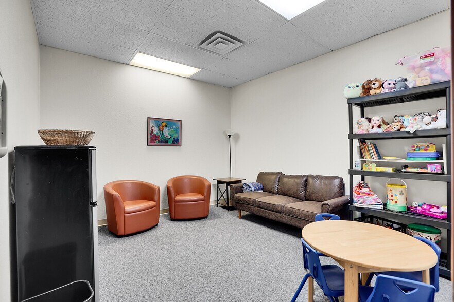 More Photos Of 330 Park Ave, Fort Lupton Office For Lease
