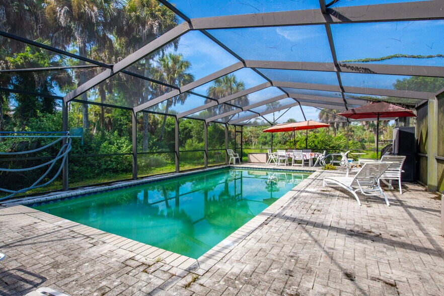 More Photos Of 2740 Newman Dr, Naples Specialty For Sale