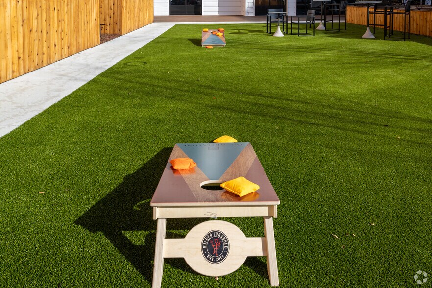 More Photos Of 52 Hanover St, Portland Apartments For Lease