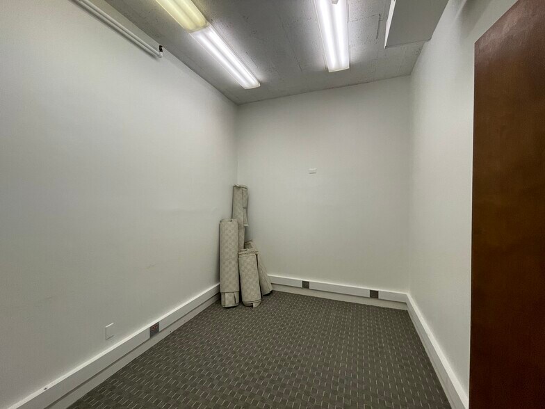 More Photos Of 18 W First St, Dayton Loft Creative Space For Sale