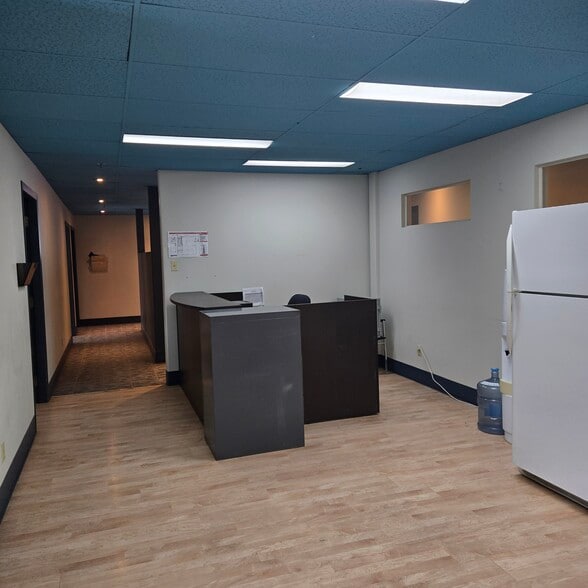 More Photos Of 440 Boul Industriel, St-Eustache Warehouse For Sale