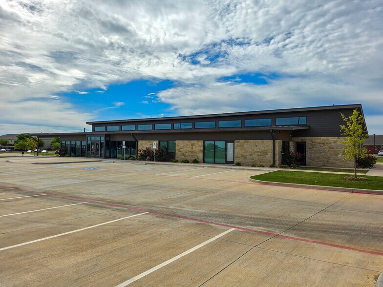 More Photos Of 6450 Central Park Blvd, Abilene Medical For Sale