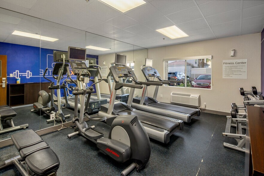 More Photos Of 1405 S Westwood, Mesa Hotel For Sale