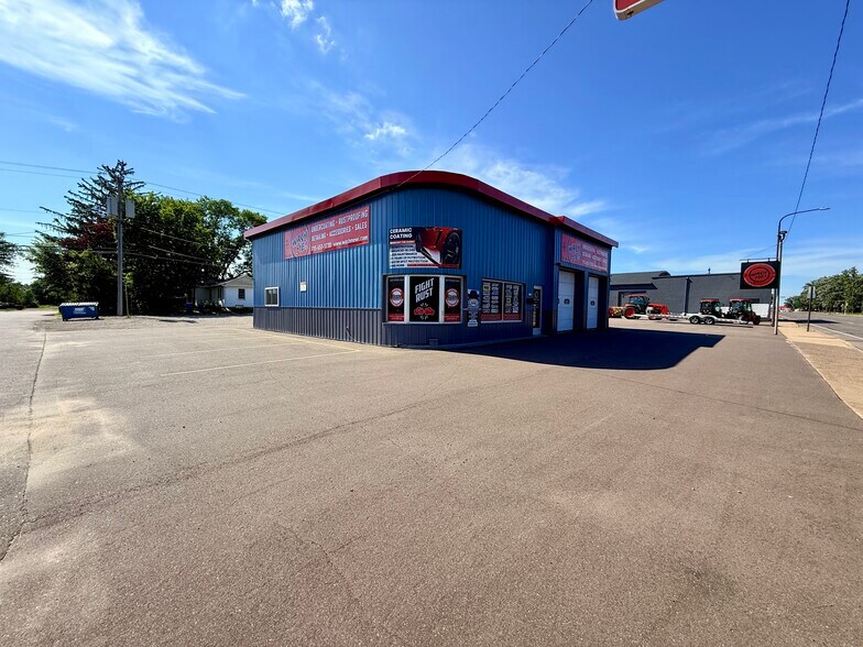 More Photos Of 1330 S Main St, Rice Lake Flex For Sale