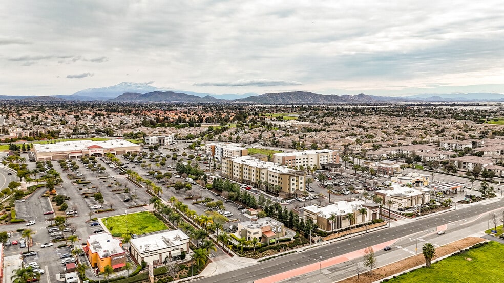 More Photos Of 12930 Day St, Moreno Valley Storefront For Lease
