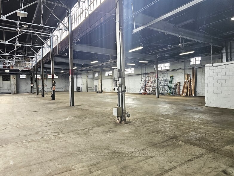 More Photos Of 1420 Crestmont Ave, Camden Manufacturing For Sale