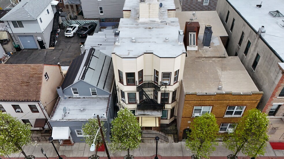 More Photos Of 904 Bergenline Ave, Union City Apartments For Sale