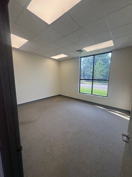 More Photos Of 14936 Brown Mill Rd, Huntersville Self Storage For Lease