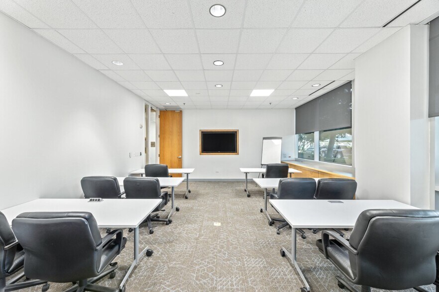 More Photos Of 2805 Dallas Pkwy, Plano Office For Lease