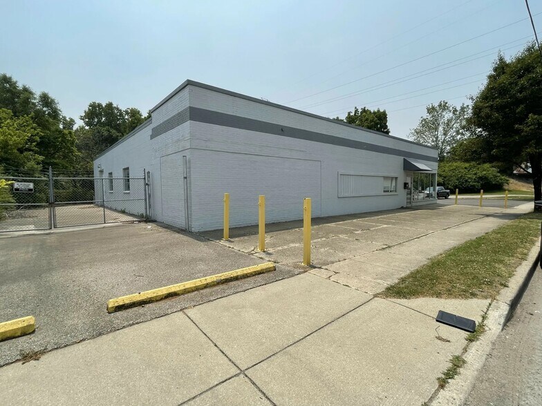 More Photos Of 1361-1365 Tennessee Ave, Cincinnati Warehouse For Sale