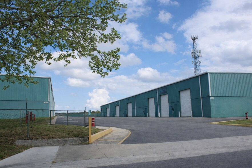 More Photos Of 7800 N Orange Blossom Trl, Orlando Warehouse For Sale