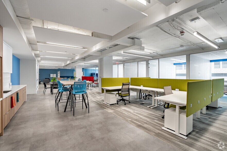 More Photos Of 2461 Eisenhower Ave, Alexandria Office For Lease