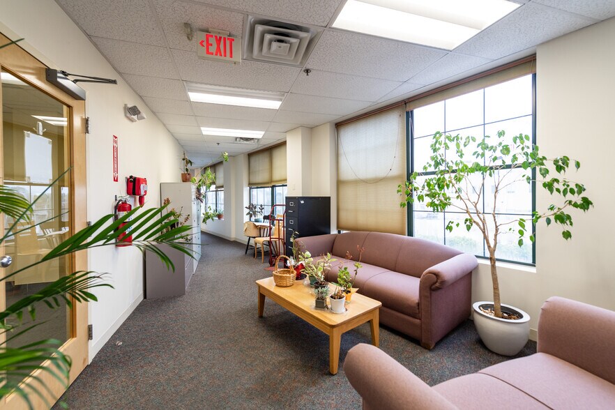 More Photos Of 815 Somerville Ave, Cambridge Office For Sale