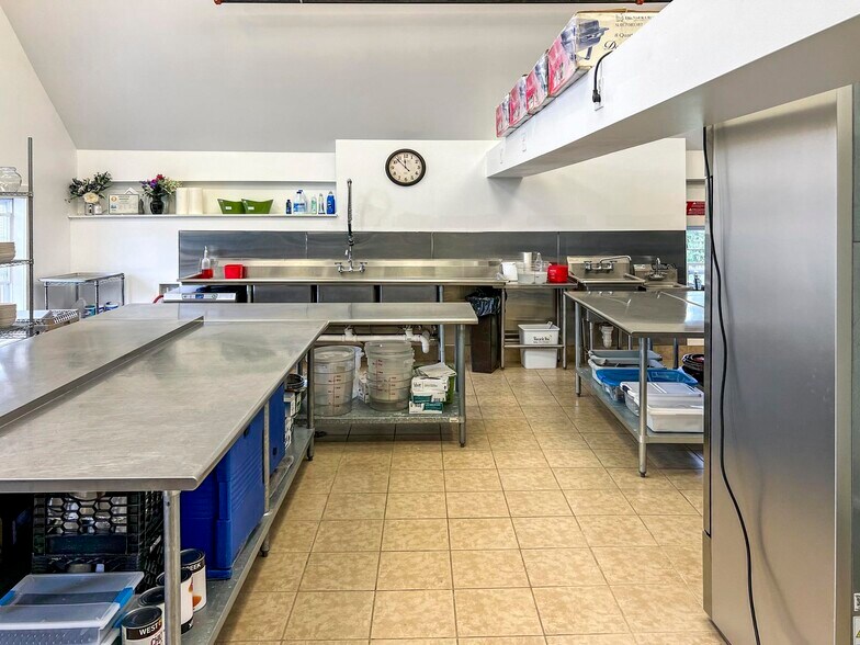 More Photos Of 164 Mayville Rd, Bethel Hospitality For Sale