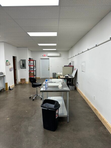 More Photos Of 36 Bartlett Rd, Gorham Light Distribution For Lease