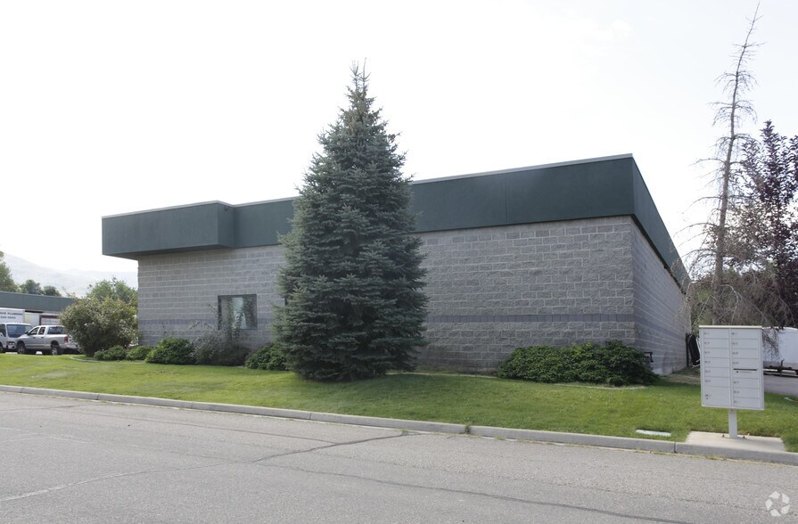 More Photos Of 1319 W 50 S, Centerville Manufacturing For Lease