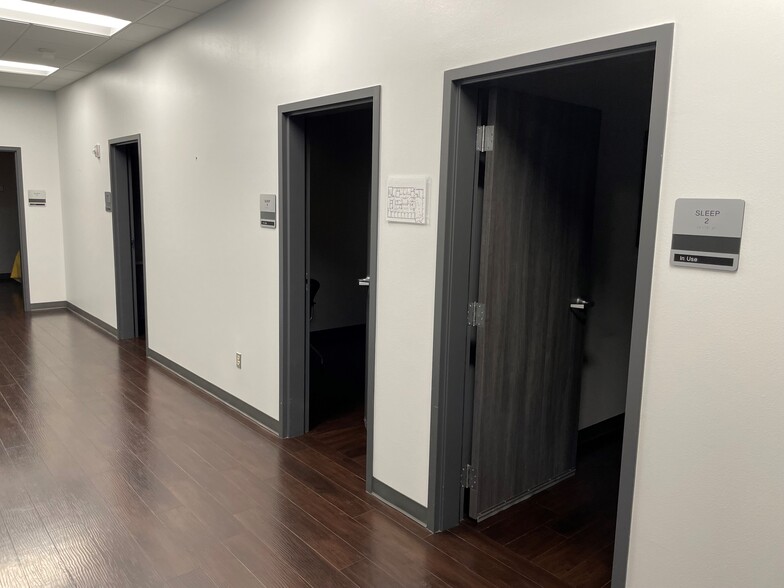 More Photos Of 3187 Paluxy Dr, Tyler Office For Sale