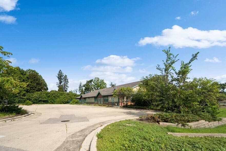 More Photos Of 4622 Lacey Ave, Lisle Daycare Center For Sale