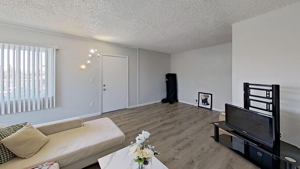 More Photos Of 2213 Sunrise Ave, Las Vegas Apartments For Sale