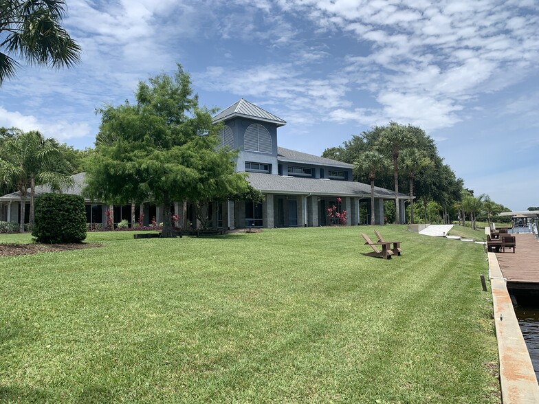 More Photos Of 1 Yacht Club Dr, Palm Coast Restaurant For Sale