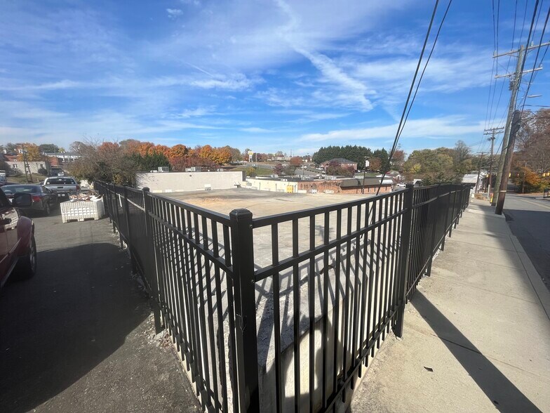 More Photos Of 207 E Oak St, Mount Airy Land For Sale
