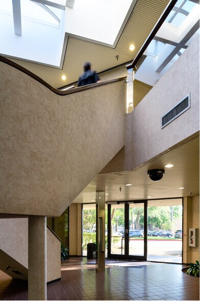 More Photos Of 9810 FM 1960 Bypass Rd W, Humble Unknown For Lease