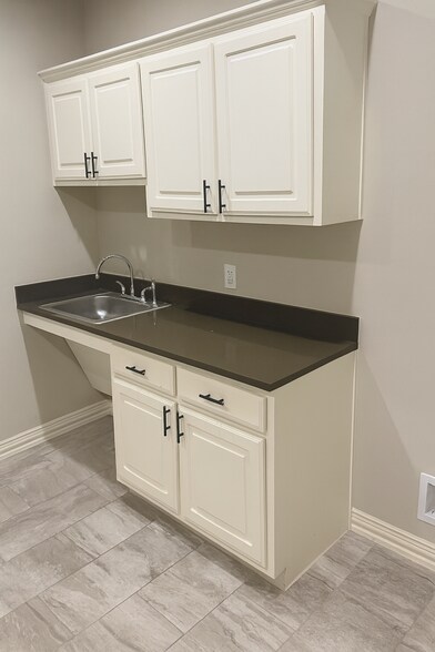 More Photos Of 8751 Collin McKinney Pky, McKinney Medical For Sale