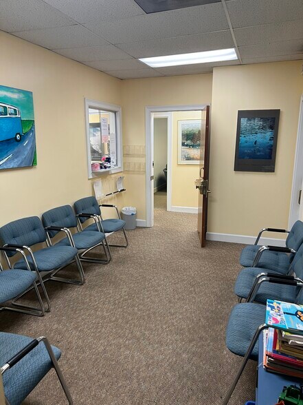Primary Photo Of 3580 Habersham At Northlake, Tucker Medical For Sale