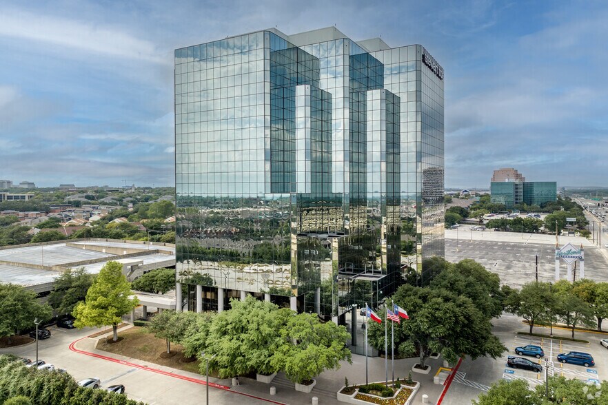 More Photos Of 7550 W Interstate 10, San Antonio Office For Lease