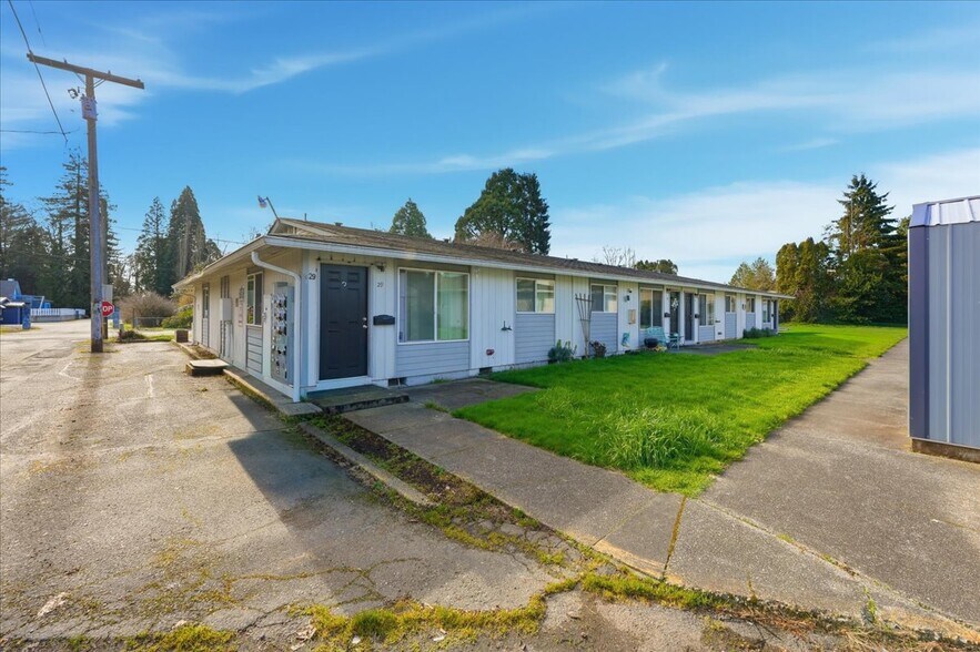 More Photos Of 1100-1105 S Pearl St, Centralia Apartments For Sale