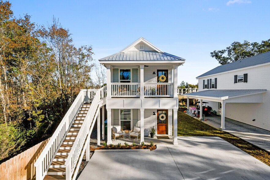 More Photos Of 437 Webster St, Bay Saint Louis Apartments For Sale