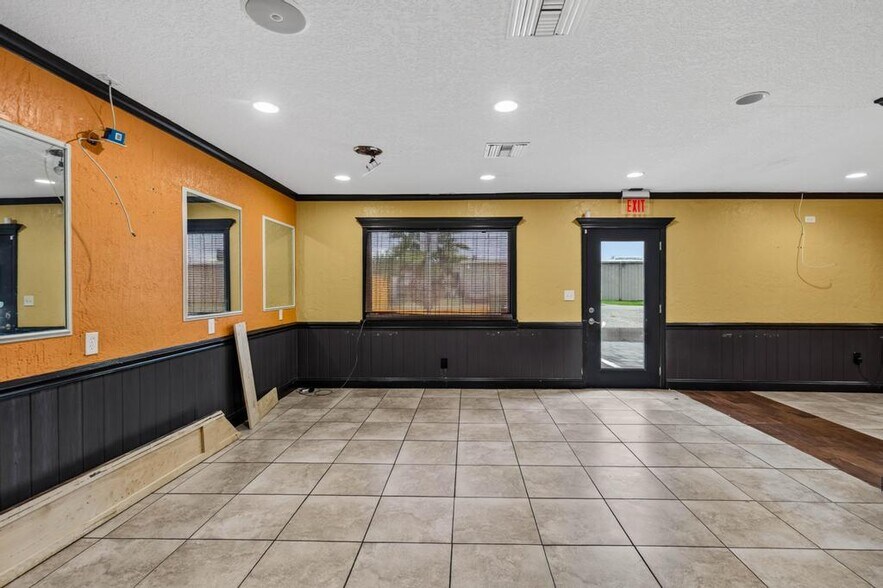 More Photos Of 102 Phillips Dairy Rd, Palatka Restaurant For Sale