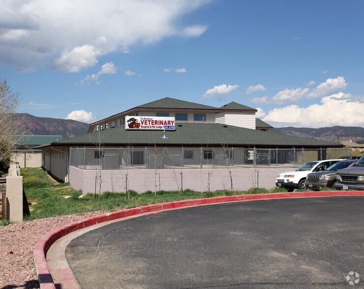 More Photos Of 17950 Veterinary Vw, Monument Veterinarian Kennel For Sale