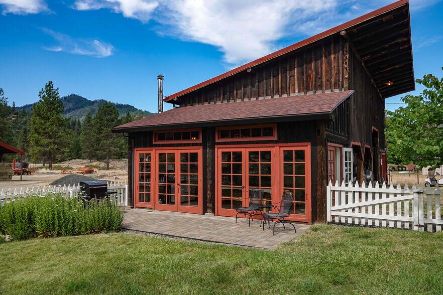 More Photos Of 44510 State 96 Hwy, Seiad Valley Land For Sale