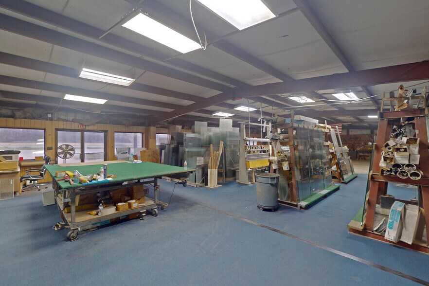 More Photos Of 21262 US Highway 59, New Caney Manufacturing For Sale