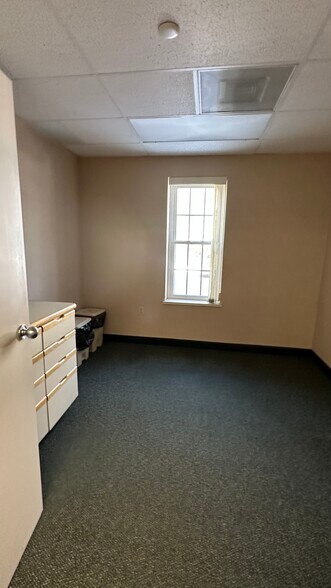 More Photos Of 850 Brainard Rd, Highland Heights Medical For Lease