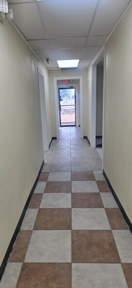 More Photos Of 5401 Sligh Ave, Tampa Auto Repair For Lease