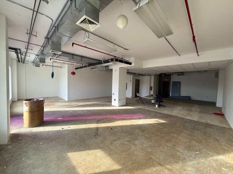 More Photos Of 52-07 Queens Blvd, Woodside Apartments For Lease