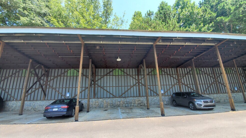 More Photos Of 1425 Ellsworth Industrial Dr, Atlanta Storefront Retail Office For Lease