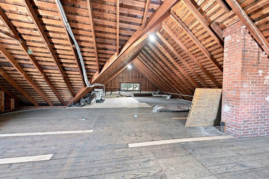 More Photos Of 8 S Main St, New Milford Office For Sale