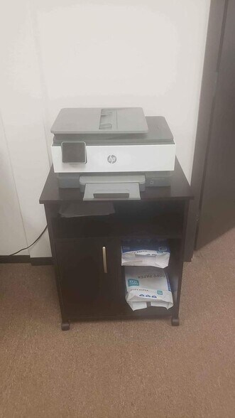 More Photos Of 20M Henshaw St, Woburn Office For Lease