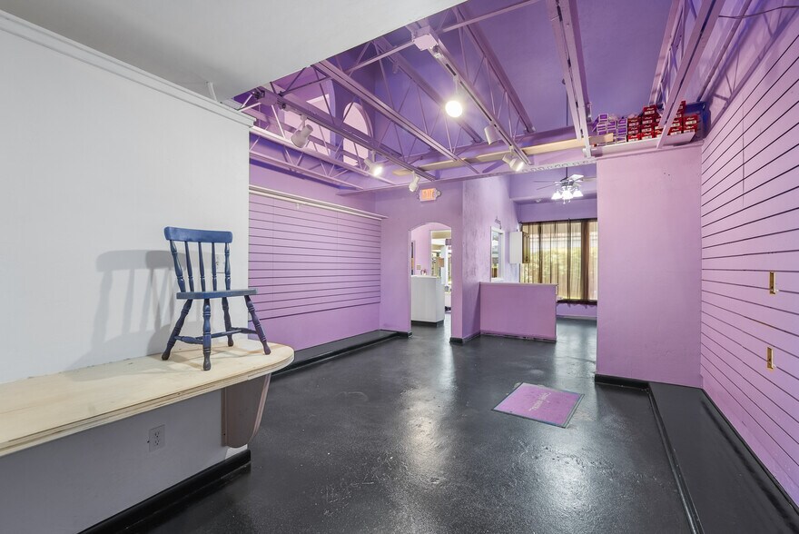 More Photos Of 2441 NW 43rd St, Gainesville Storefront For Sale