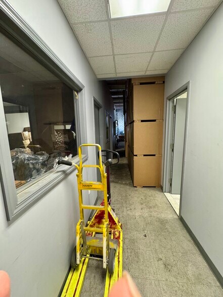 More Photos Of 1034 Linwood St, Brooklyn Warehouse For Lease