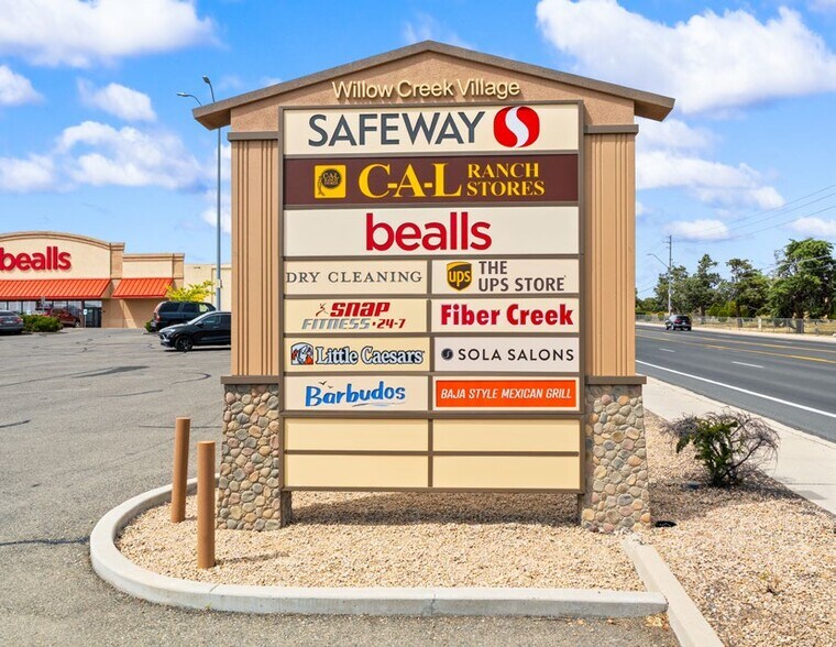 More Photos Of 1042-1048 Willow Creek Rd, Prescott Storefront For Lease